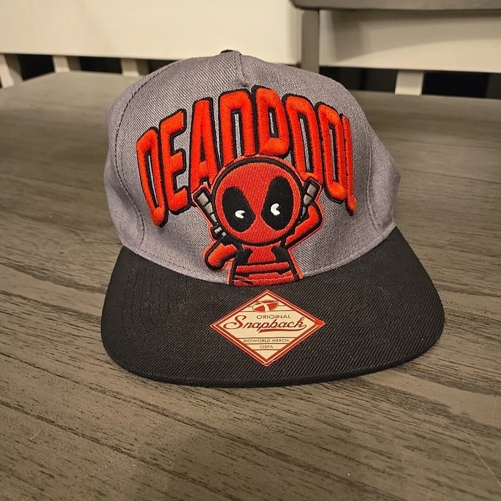 Bioworld Deadpool Kids Snapback Hat - Red, Gray, and Black